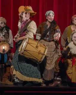 Cartel de "Farra" de la Compañía Lucas Escobedo en Teatro Regio, Almansa