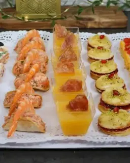 Cartel de Cocina Canapés Nochevieja 2026 en Centro Joven