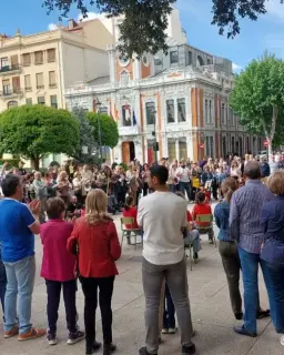 Cartel de Música en directo y gratuita por la festividad de Santa Cecilia en Plaza del Periodista Antonio Andújar y plaza del Altozano